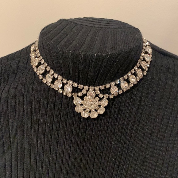 Source Unknown Jewelry - Vintage rhinestone necklace. 16 inches exactly